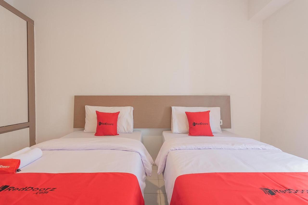 RedDoorz Apartment @ Emerald Towers Bandung Exterior foto