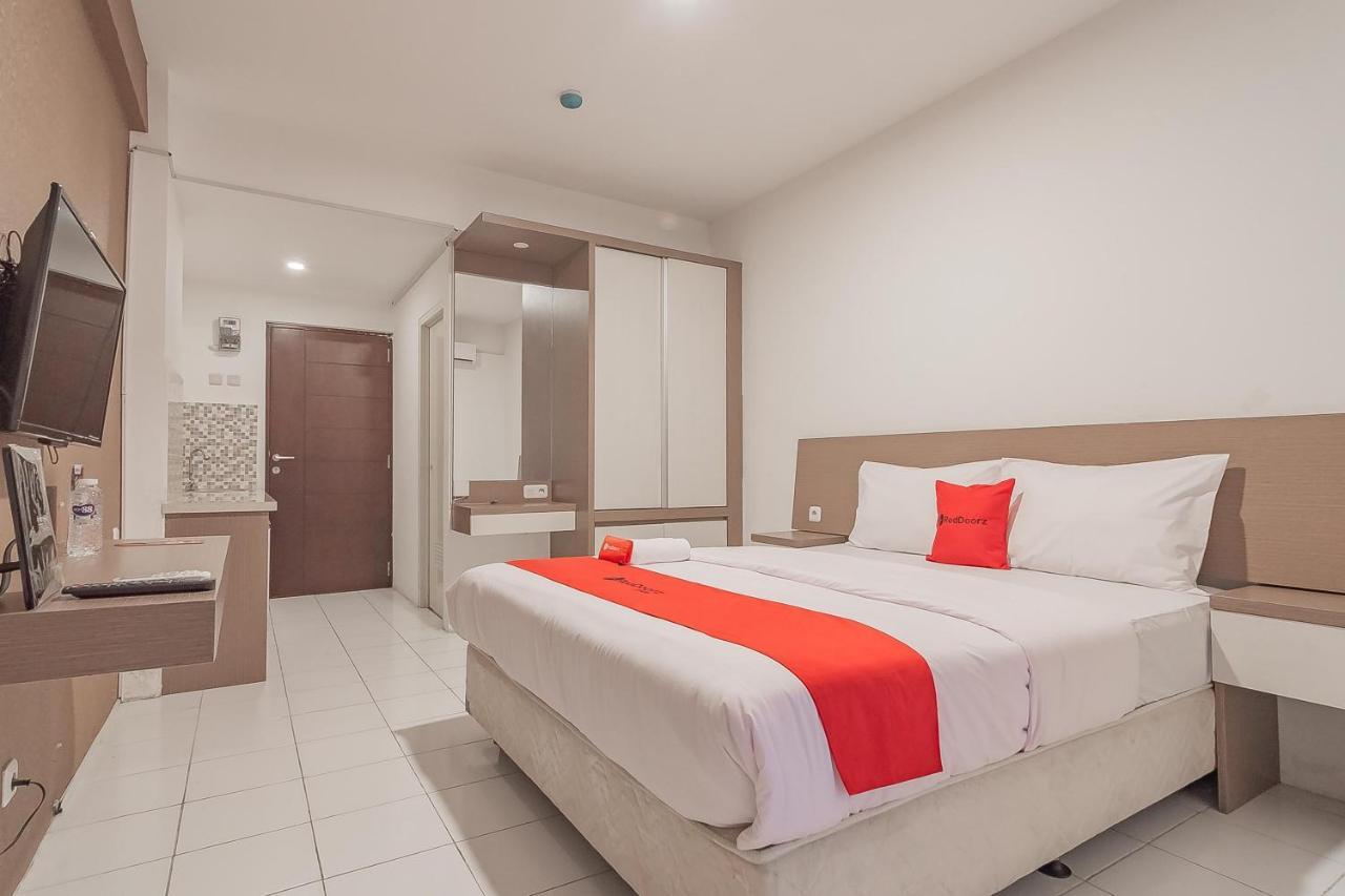 RedDoorz Apartment @ Emerald Towers Bandung Exterior foto
