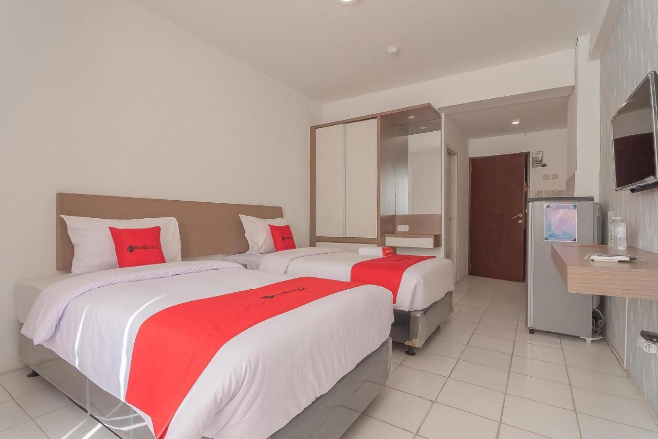 RedDoorz Apartment @ Emerald Towers Bandung Exterior foto