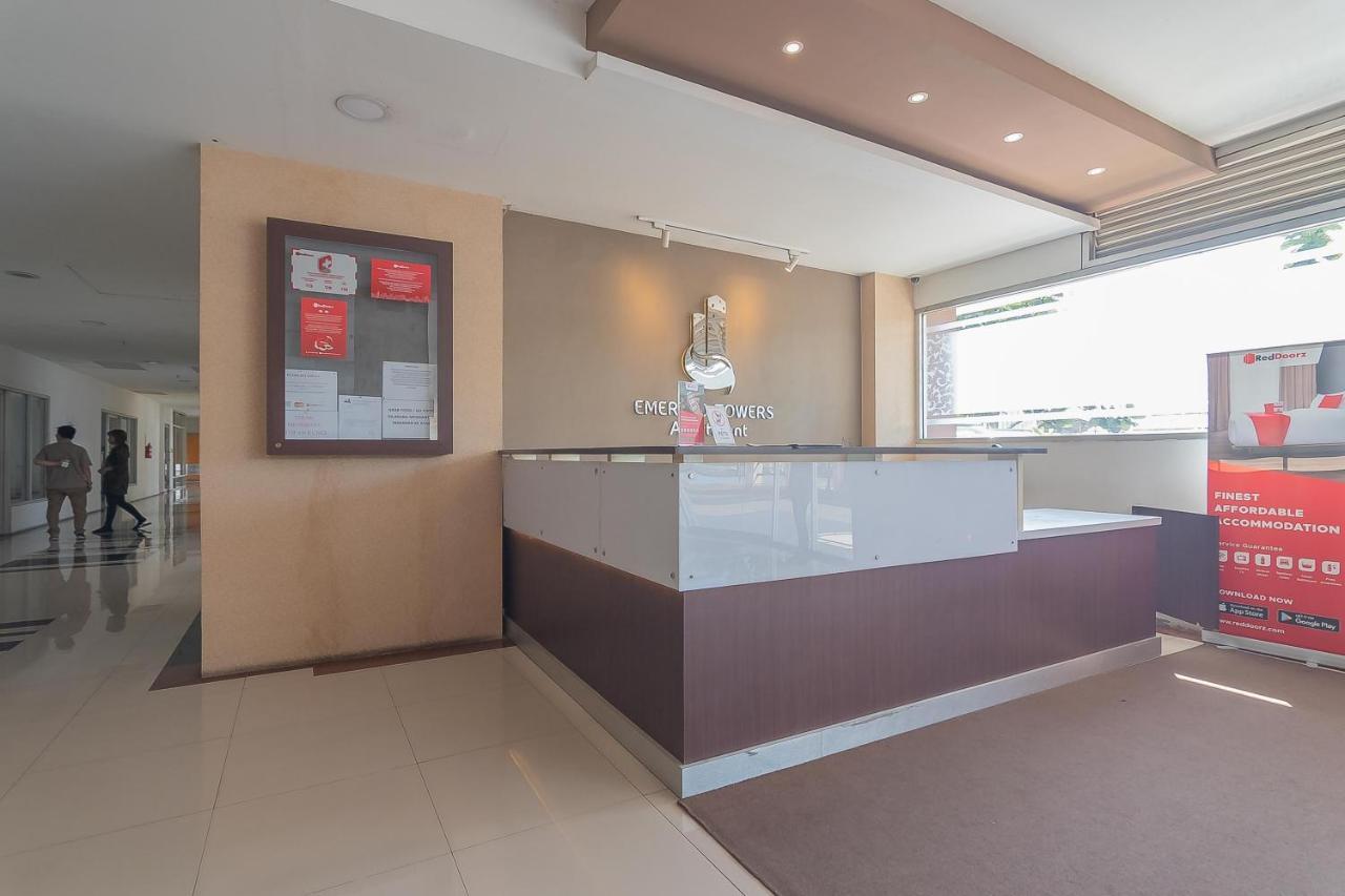 RedDoorz Apartment @ Emerald Towers Bandung Exterior foto