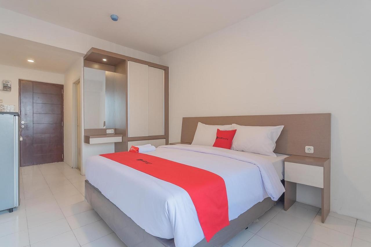 RedDoorz Apartment @ Emerald Towers Bandung Exterior foto
